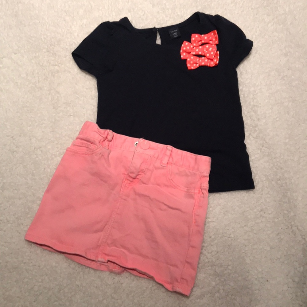 Navy blue top with pink polka dot bow size 3T